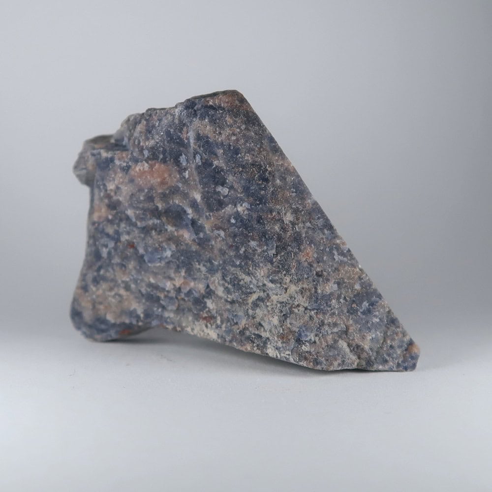 sodalite specimens / rough