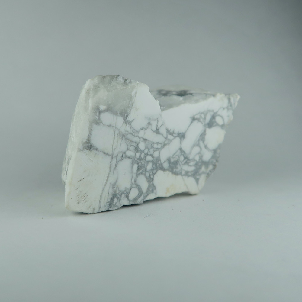 howlite specimens / rough