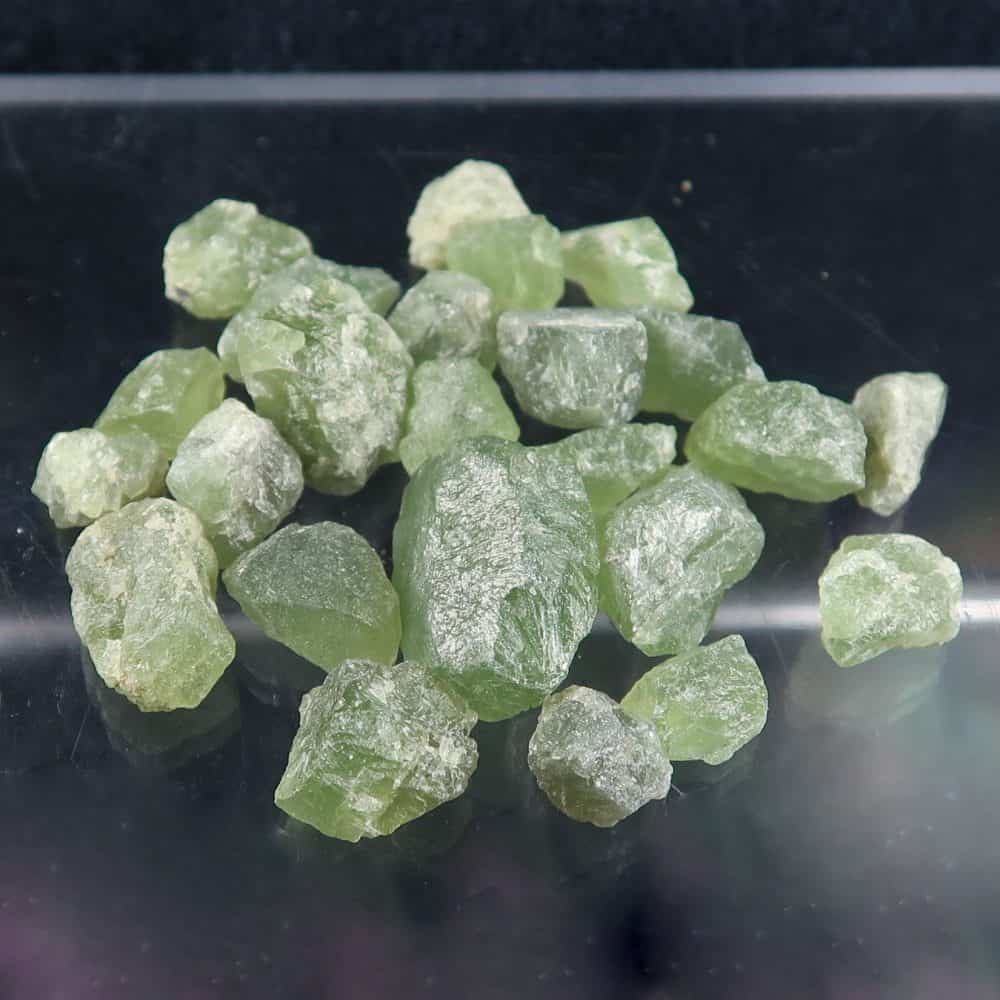 peridot crystals from norway 3