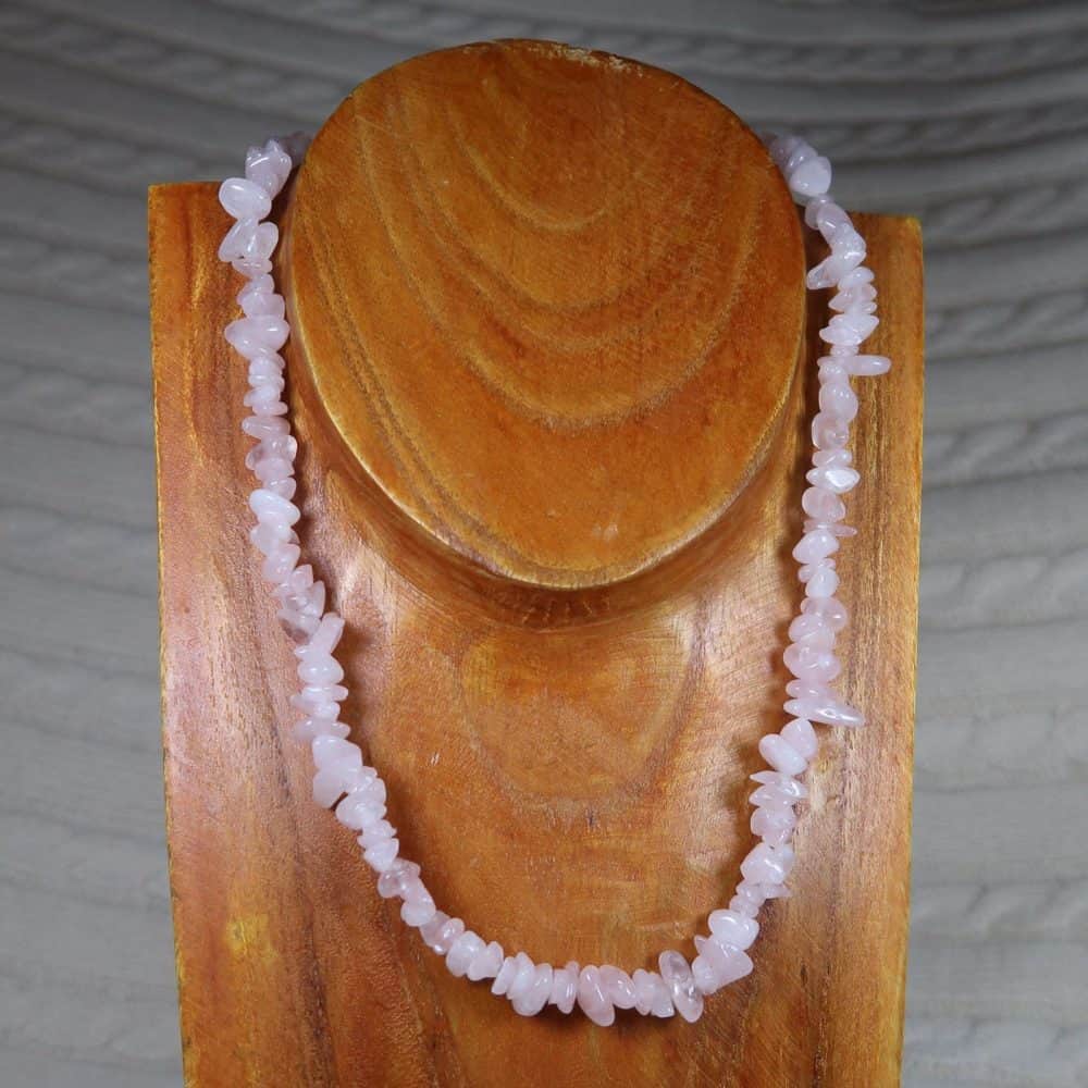 rose quartz gemstone chip bead necklace