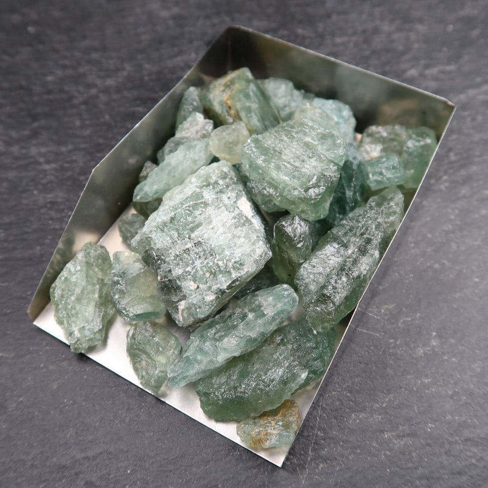 green apatite from tanzania (1)