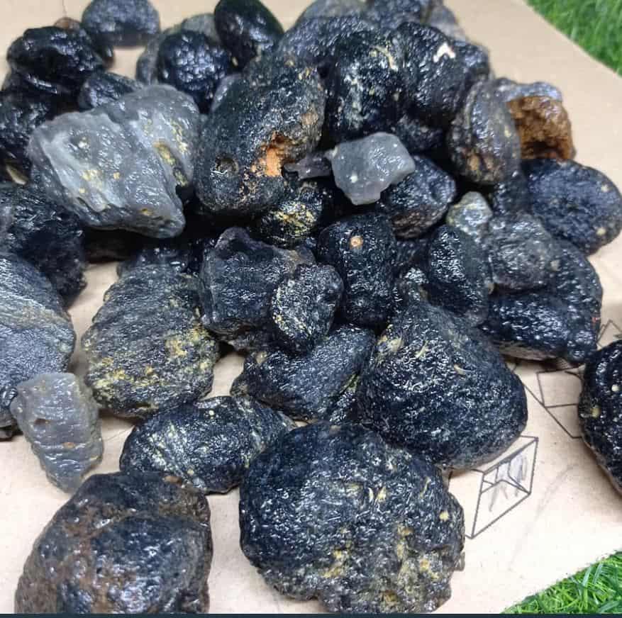 Mineral scams, fakes, and tricks: Agni Manitite