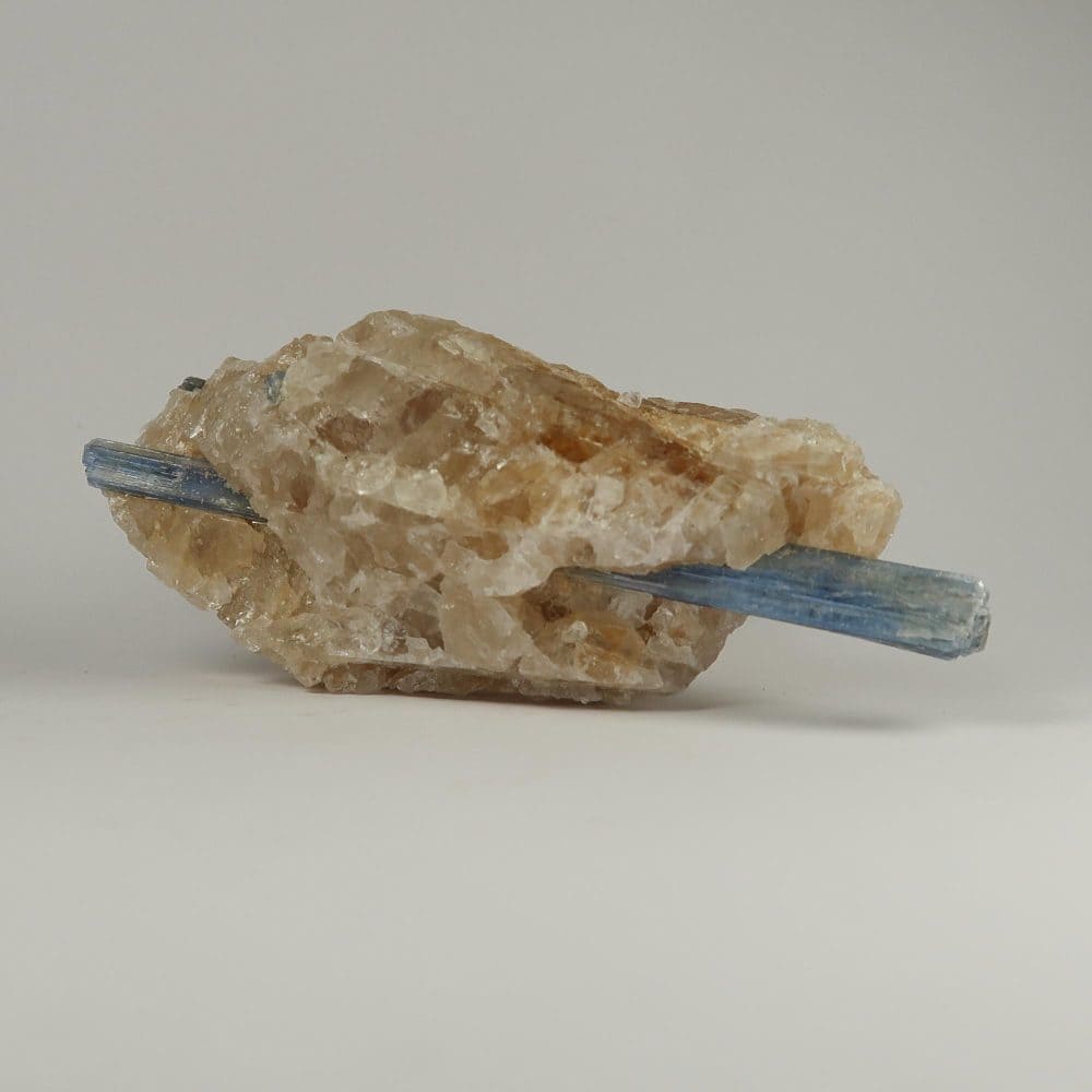 kyanite in quartz matrix specimens