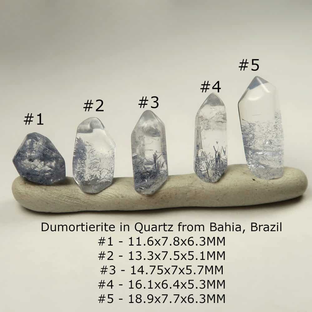 quartz with dumortierite inclusions (polished)