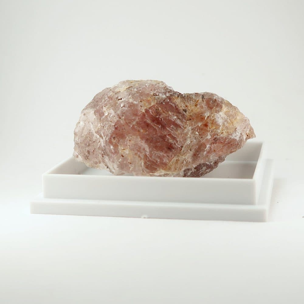 included quartz specimens ('hilutite')