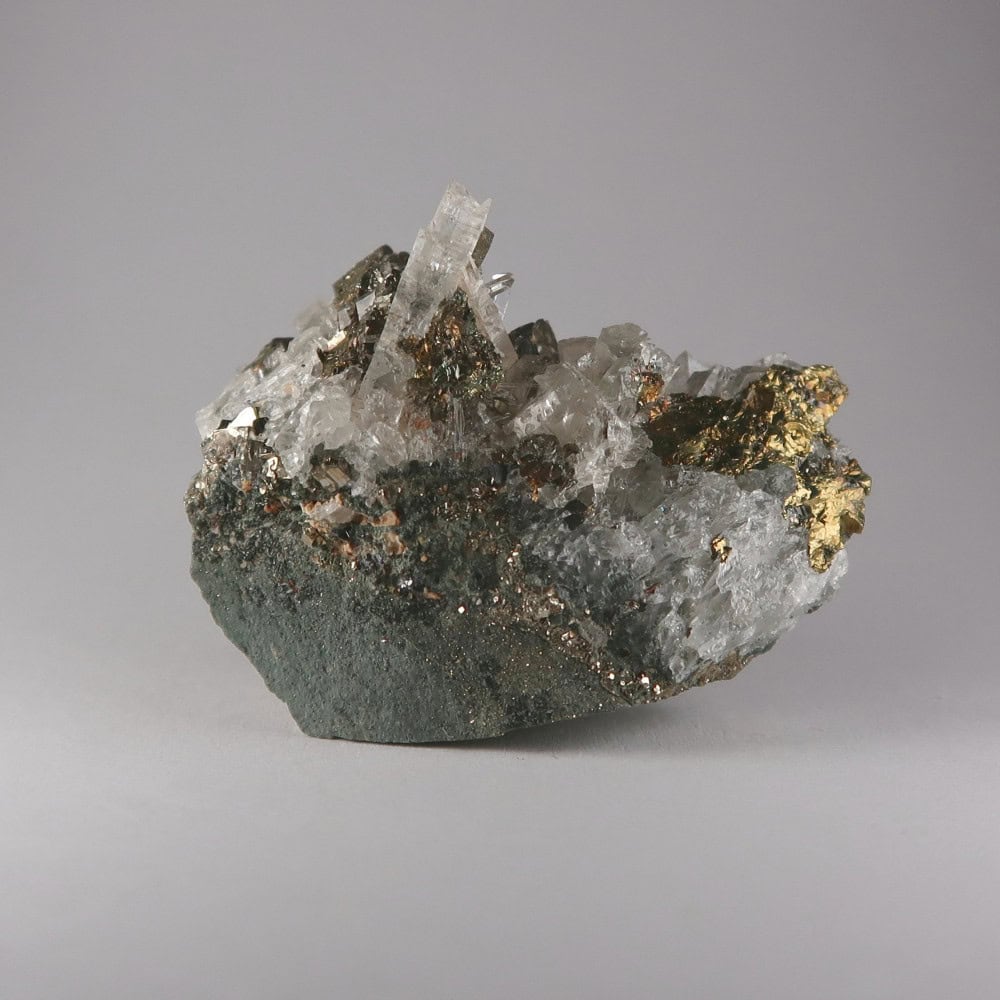 chalcopyrite and quartz from huarón mining district, peru