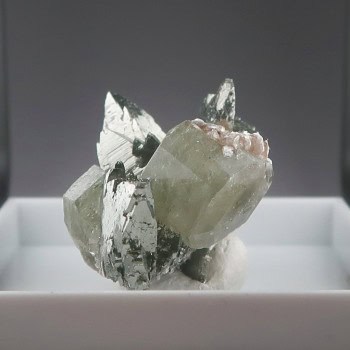 Fluorapatite