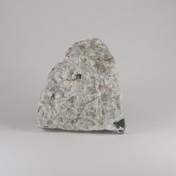 hackmanite from mont saint hilaire, canada