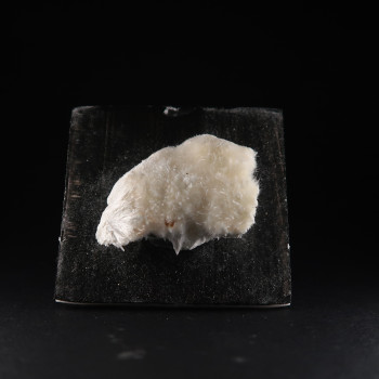 okenite from malad quarry, india