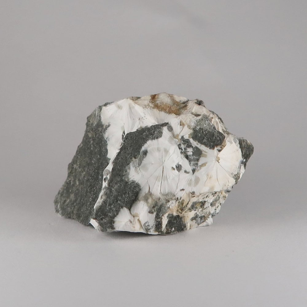 thomsonite from lomba dos pianos quarry, portugal