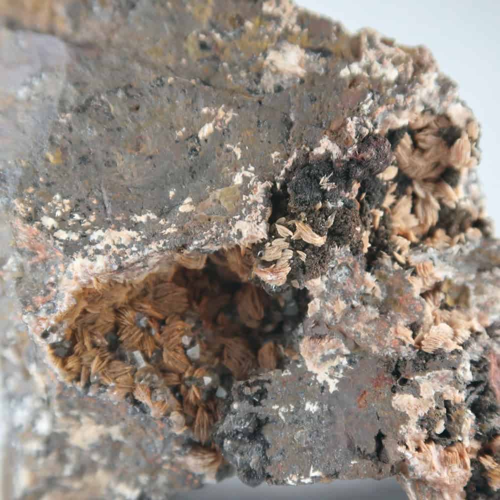 hematite, quartz and baryte from hingston down quarry, cornwall 15