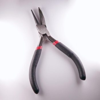 pliers round and concave nose