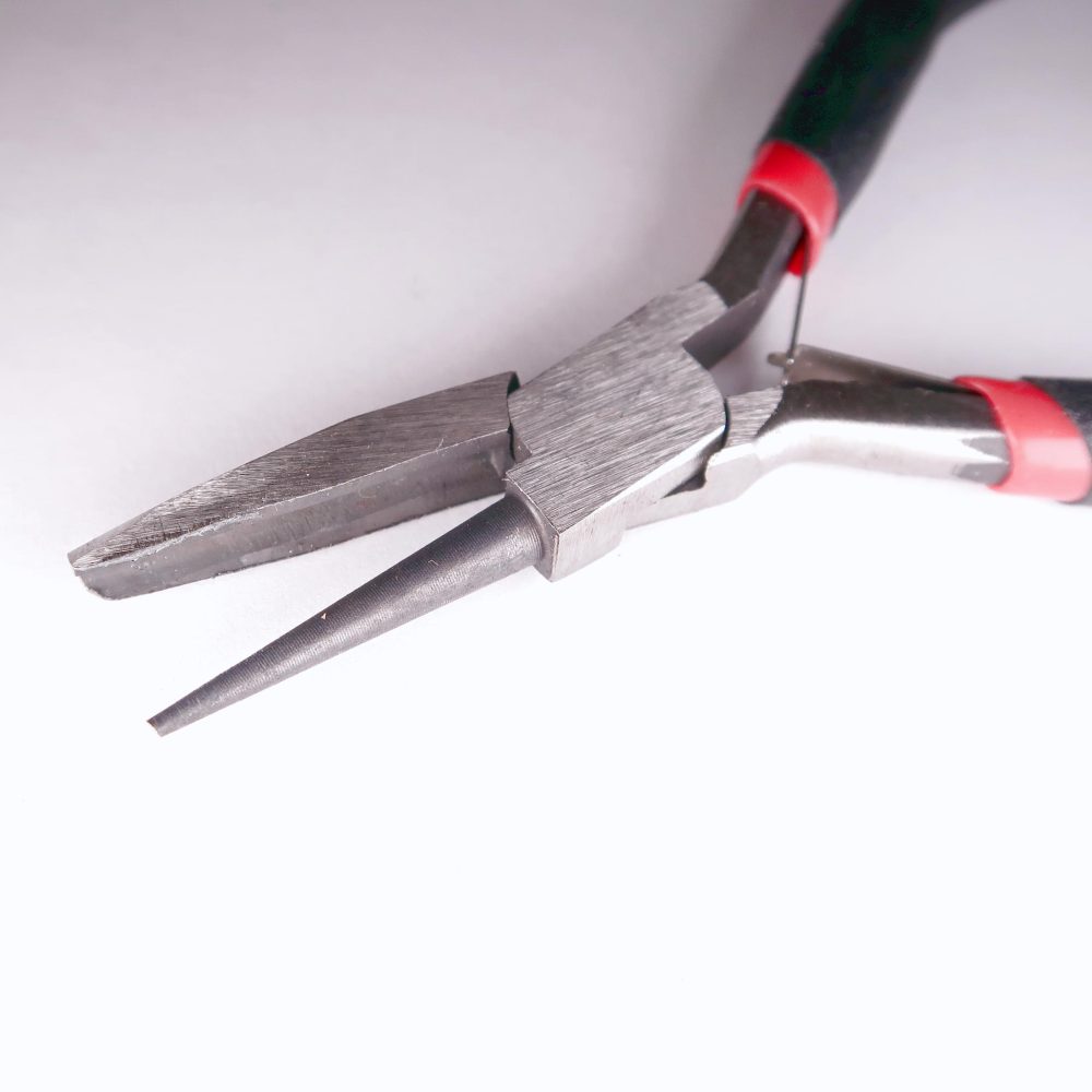 pliers round and concave nose