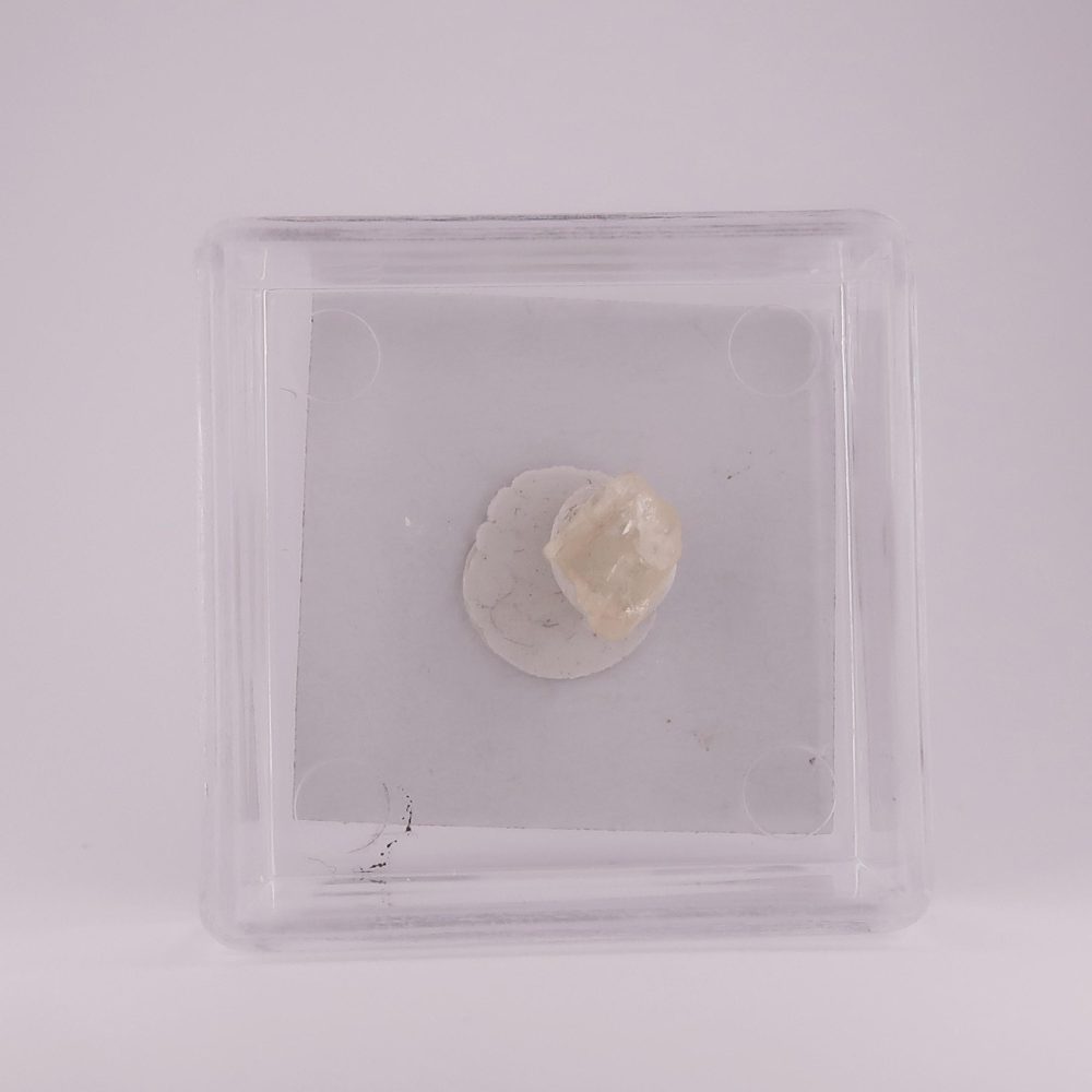 scapolite from mimoso do sul, brazil
