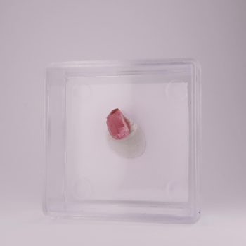 spinel from an phú, vietnam