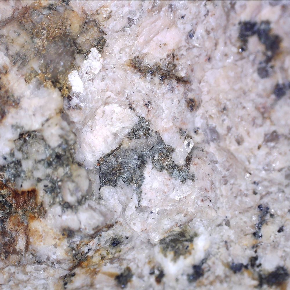 hedenbergite from loch scridain area, scotland