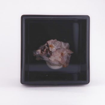 hendricksite on microcline from franklin mine, usa