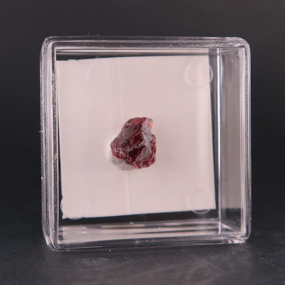 Garnet from Serrote Redondo, Brazil