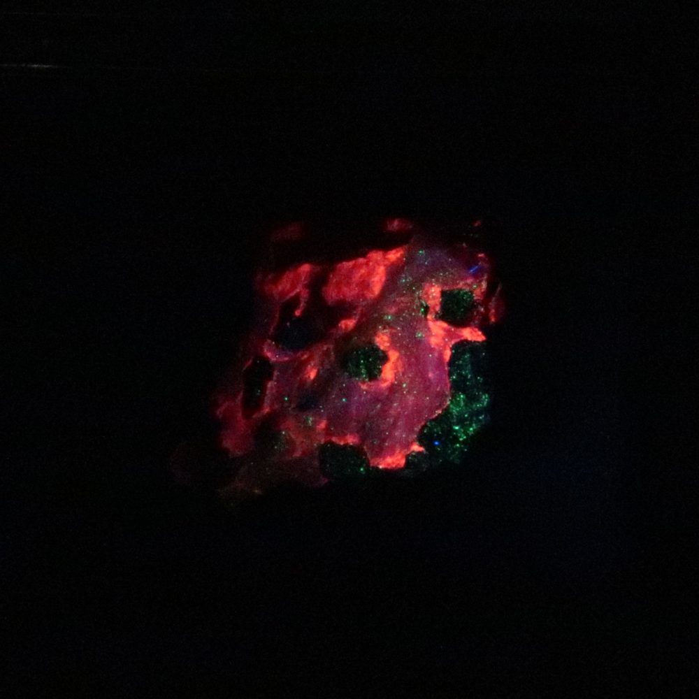 kutnohorite and franklinite from sterling mine, usa