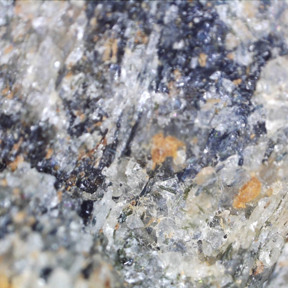 fluoro leakeite from norra kärr, sweden