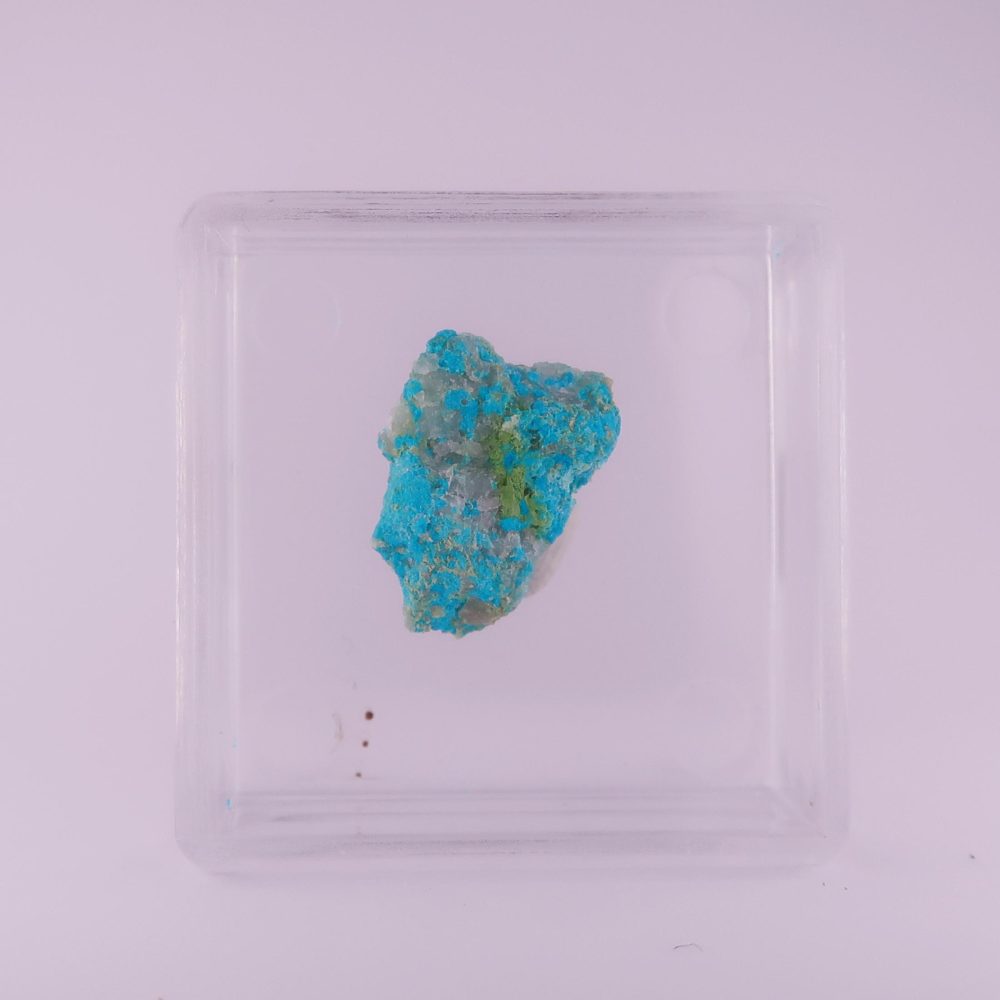 lemanskiite from guanaco mine, chile