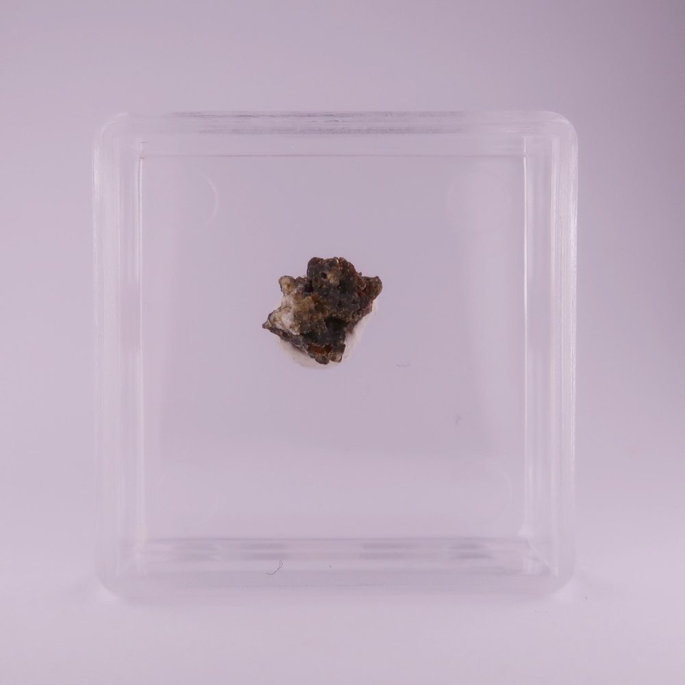 magnetite and titanite from mount vesuvius, italy