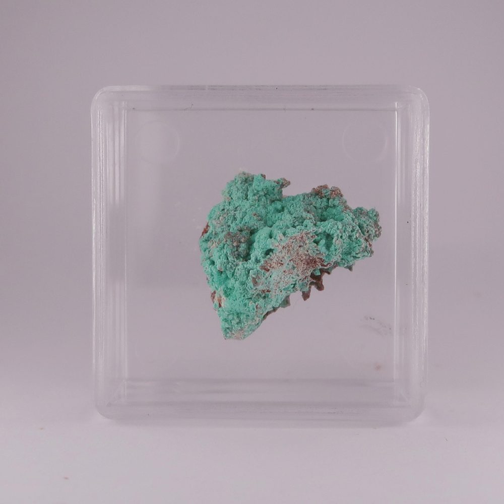 euchlorine from tolbachik volcanic field, russia 5