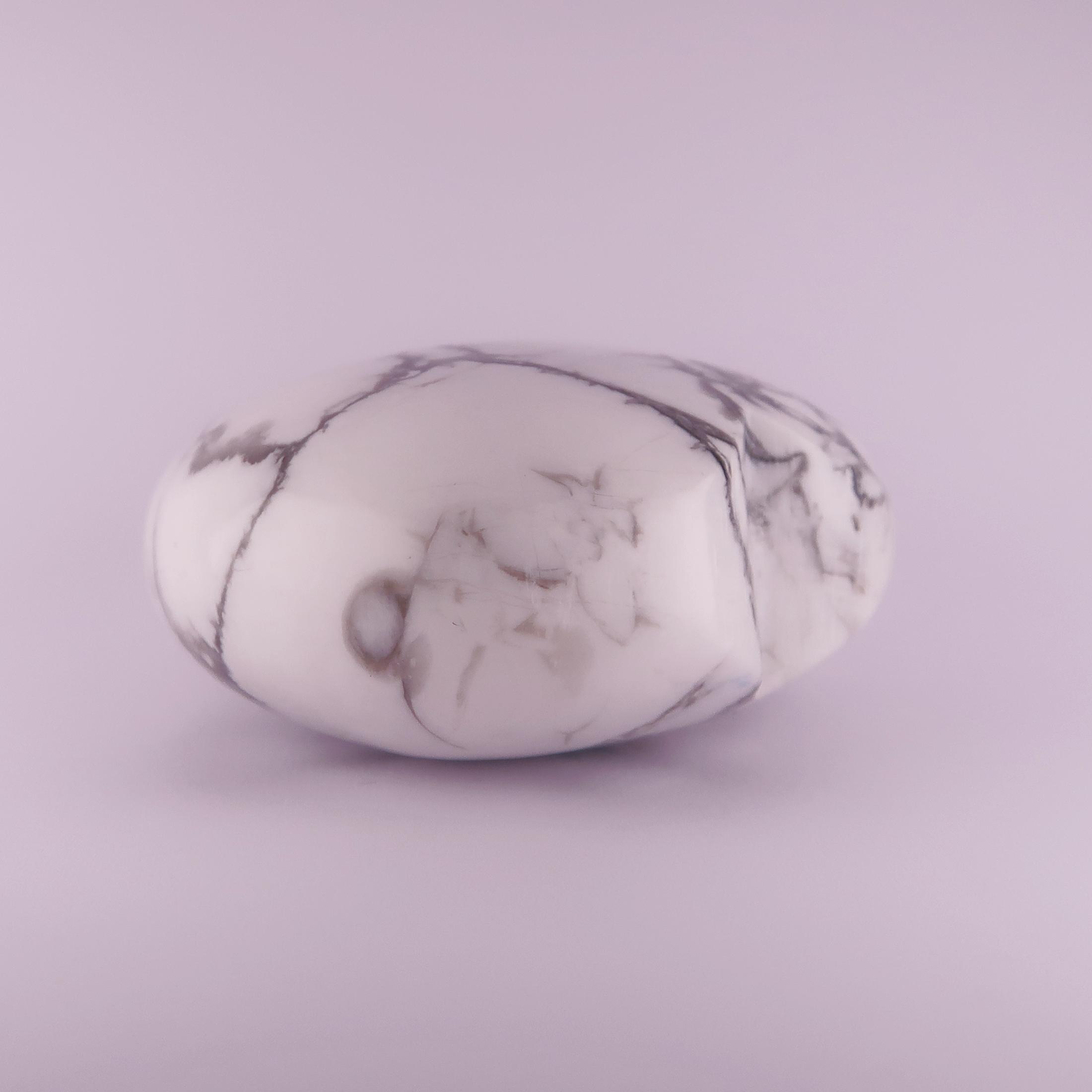 howlite heart carvings