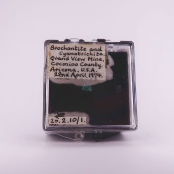 brochantite and cyanotrichite from grand view mine, usa