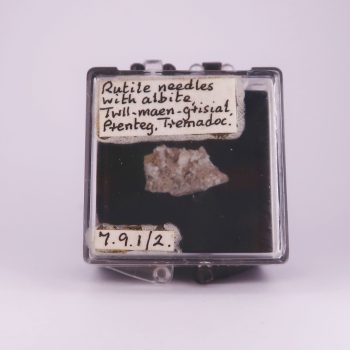 rutile from twll maen grisial, wales