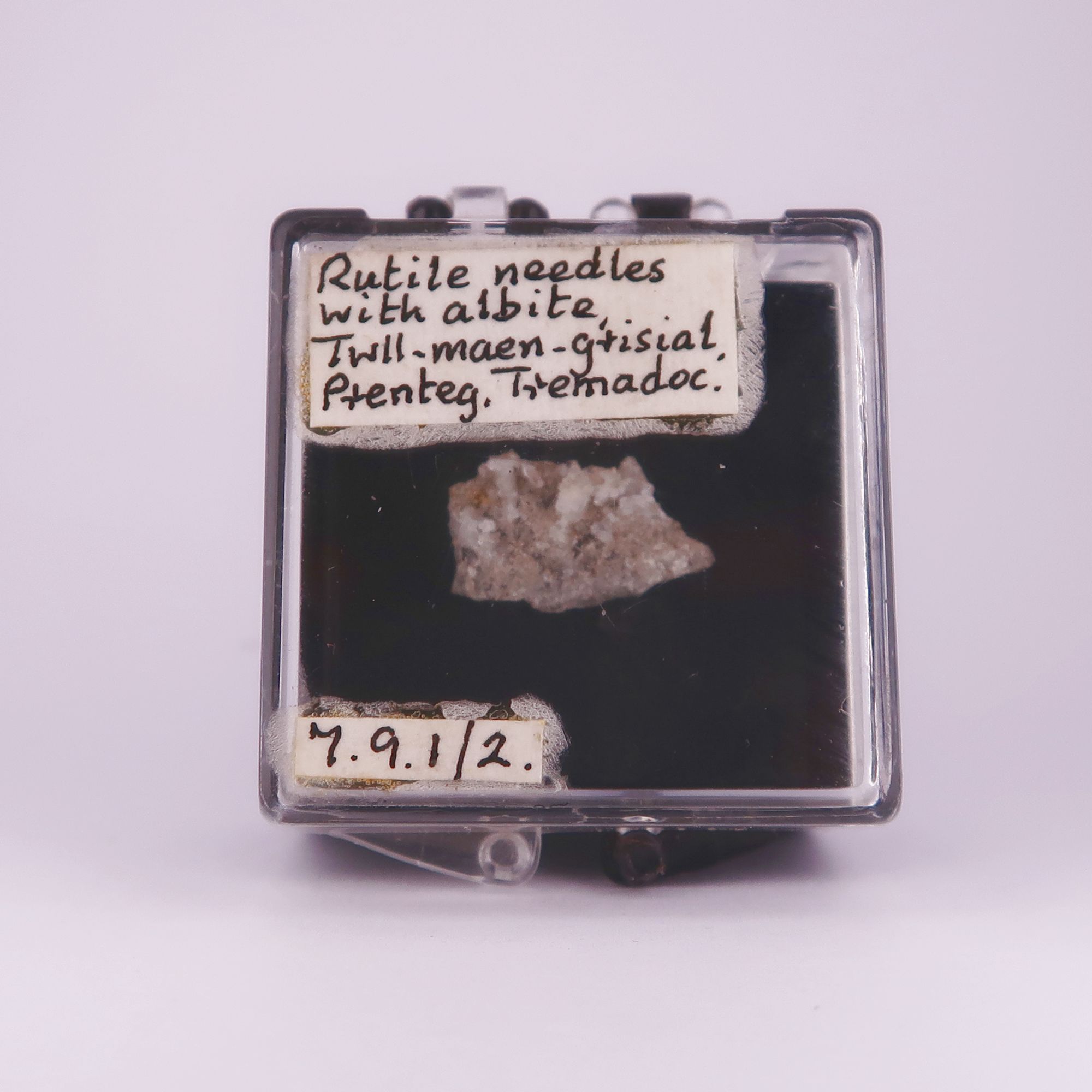 rutile from twll maen grisial, wales