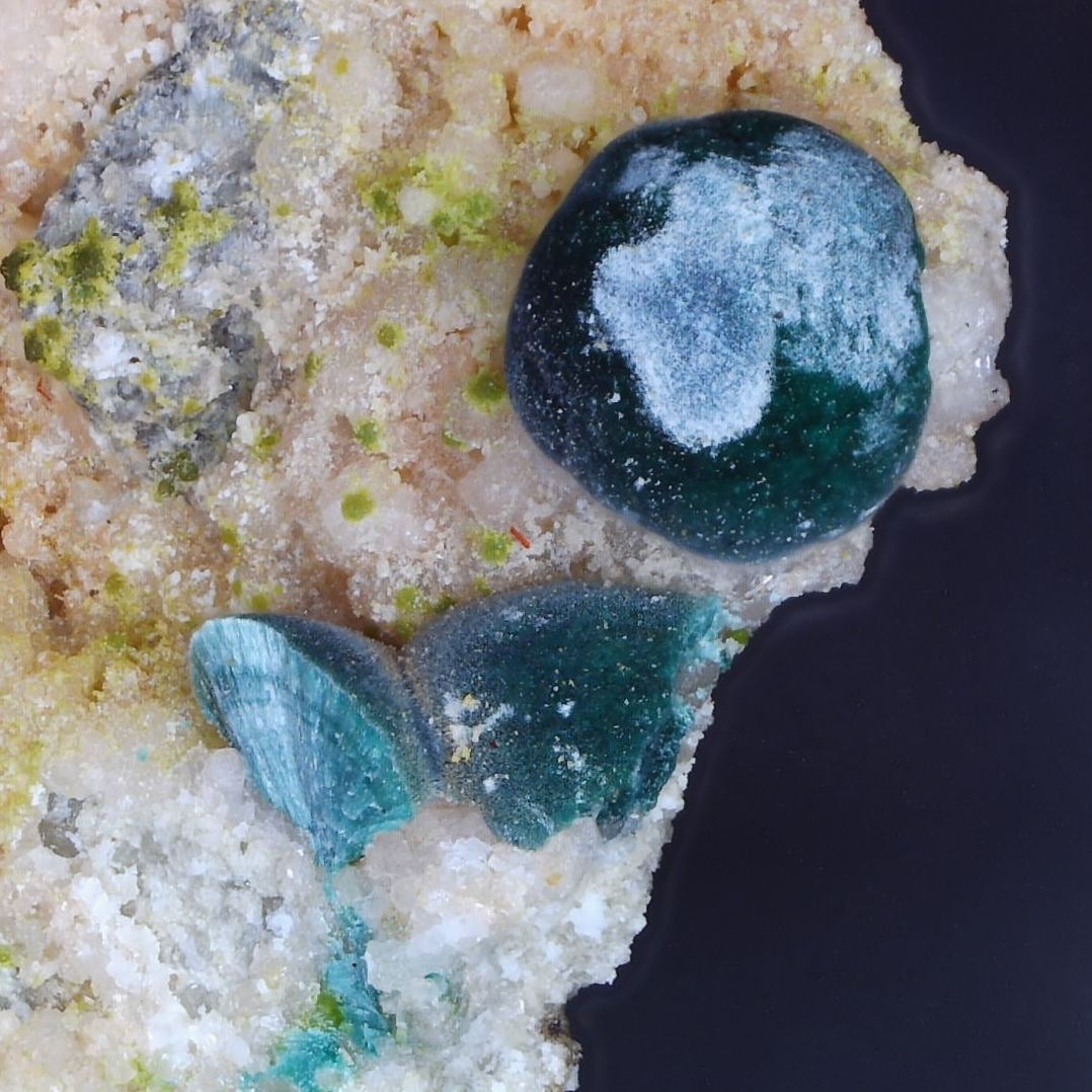  Vésigniéite and Malachite from Bardon Hill Quarry, Leicestershire