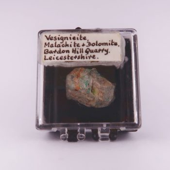 vesignieite and malachite from bardon hill quarry, leicestershire