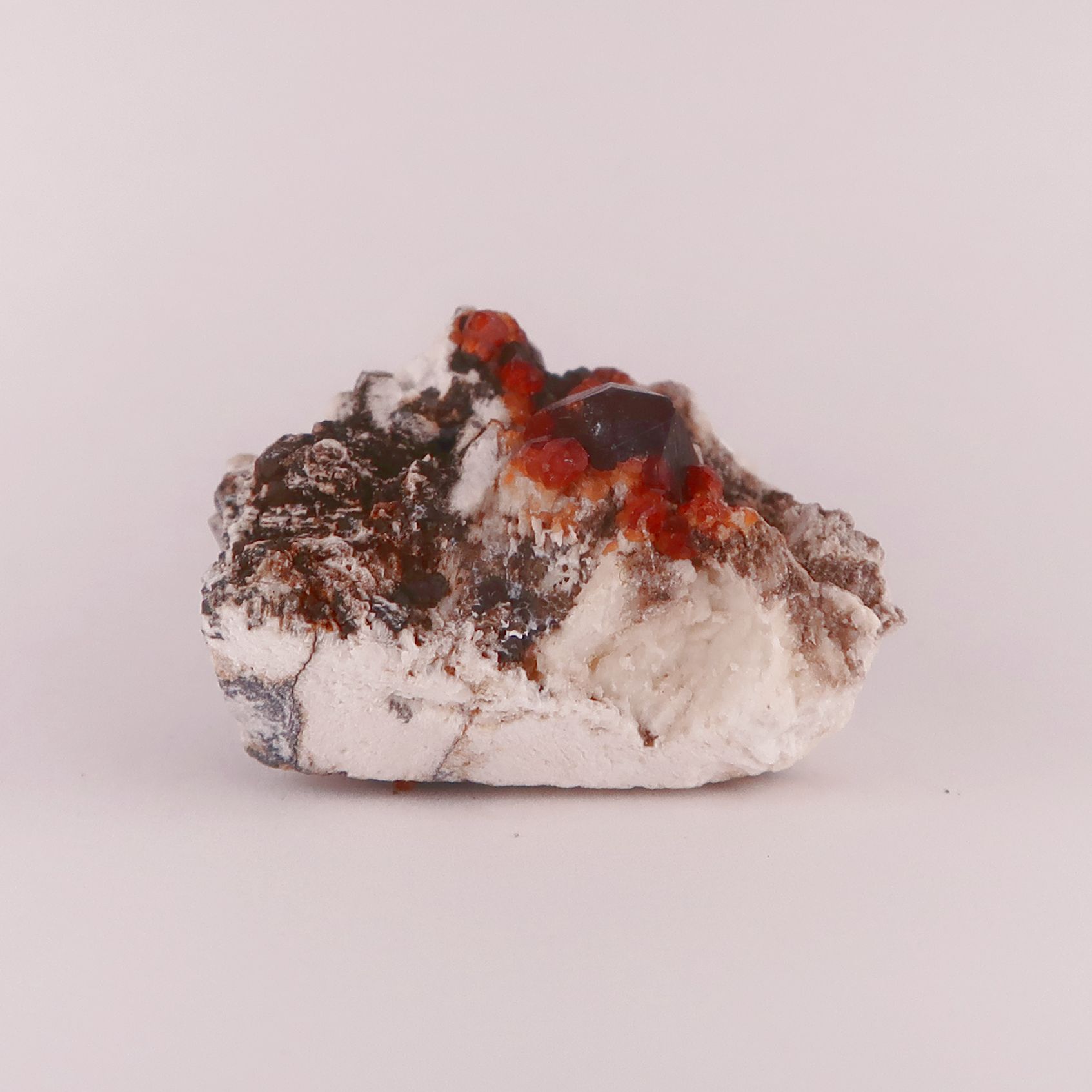 spessartine and manganite from yunxiao county, china