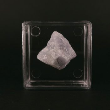 hackmanite from ladjuar medam richterite occurrence, afghanistan